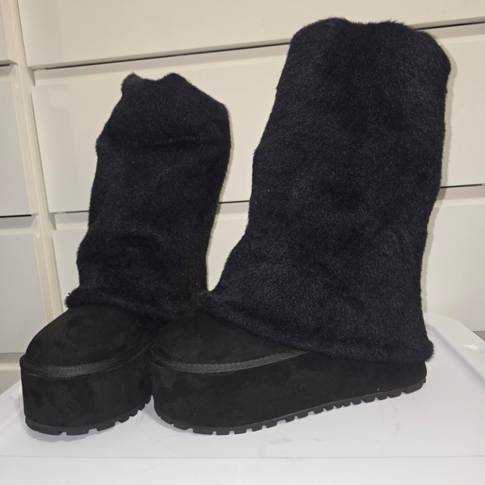 Current Mood Black platform boots